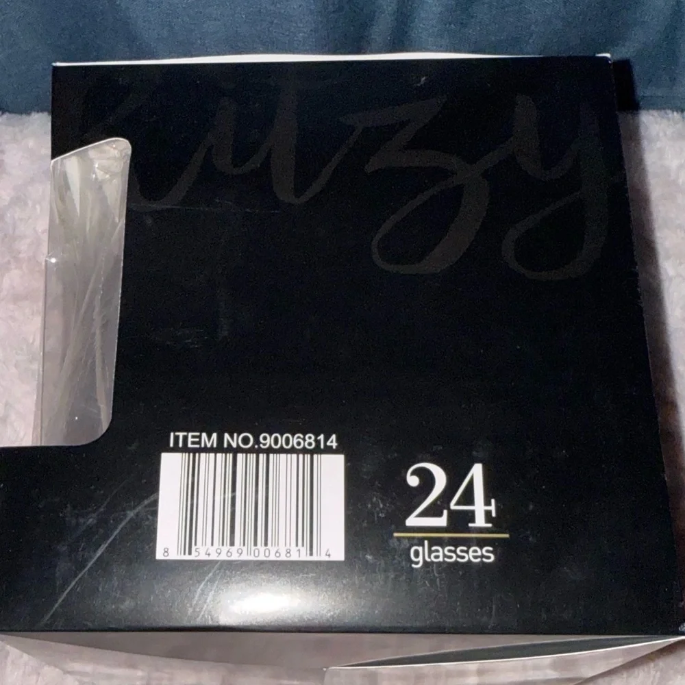 NWT’s Ritzy Clear Wine Glasses - 24 Pack